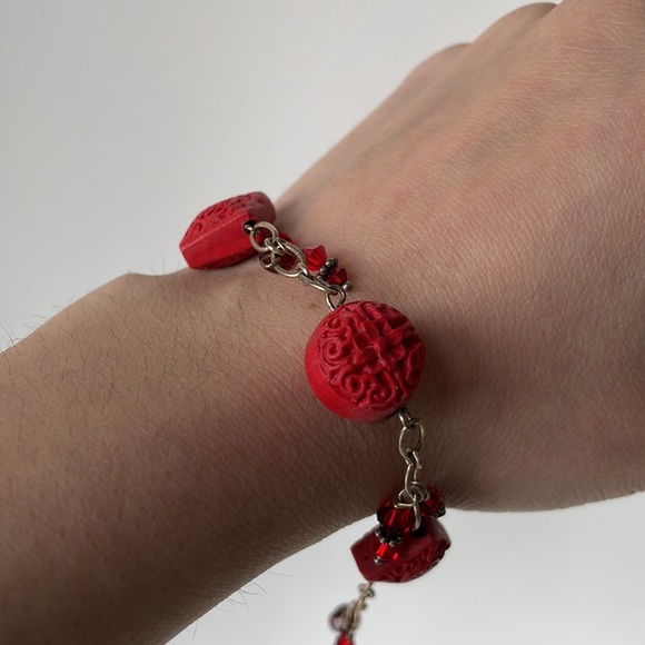 Gorgeous red motif bracelet - Picture 3 of 8